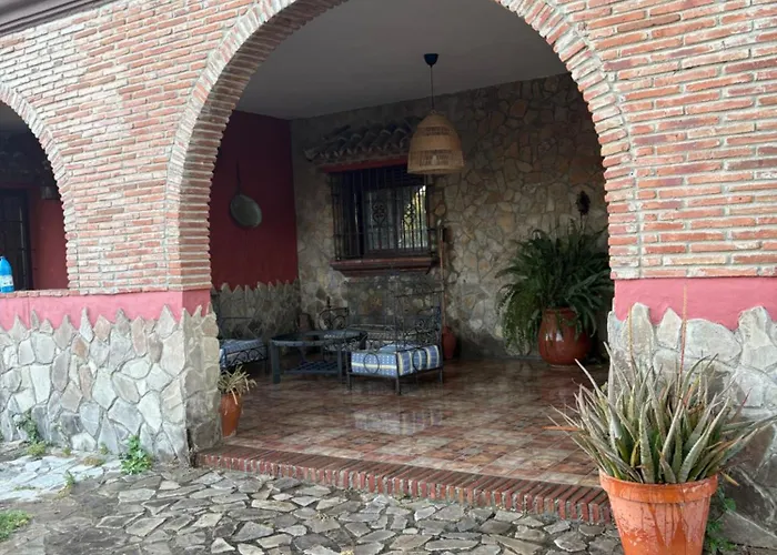 Casa Naranjos 度假居 *